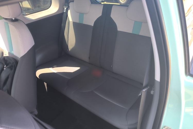 Used CHANGAN NEVO Lumin 2022 155 km – Refreshingly Sweet Edition Left Rear Seat