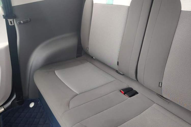 Used CHANGAN NEVO Lumin 2022 155 km – Refreshingly Sweet Edition Left Rear Seat