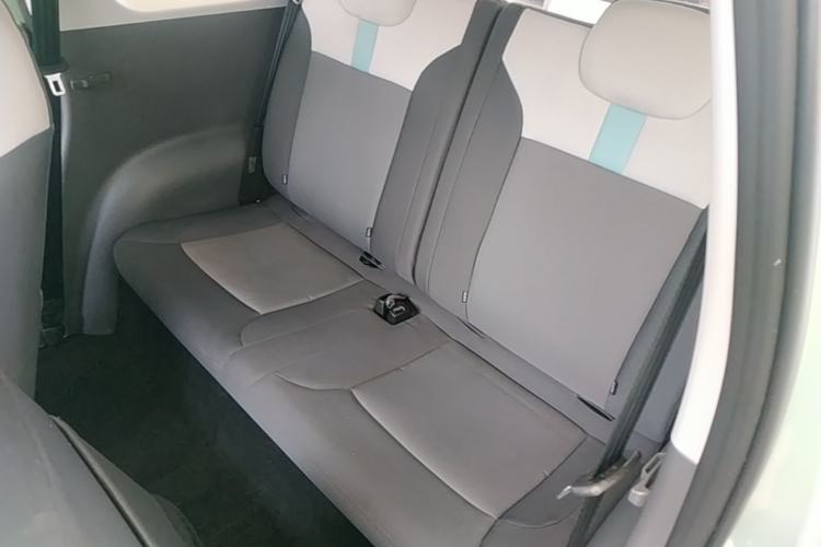 Used CHANGAN NEVO Lumin 2022 155 km – Refreshingly Sweet Edition Left Rear Seat