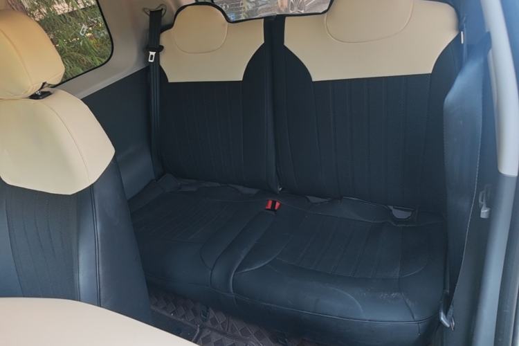 Used CHANGAN NEVO Lumin 2022 155 km – Refreshingly Sweet Edition Left Rear Seat