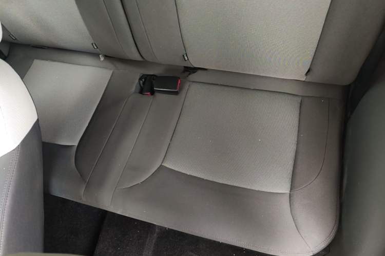 Used CHANGAN NEVO Lumin 2022 155 km – Refreshingly Sweet Edition Left Rear Seat
