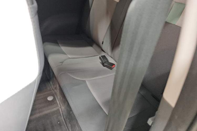 Used CHANGAN NEVO Lumin 2022 210km Sweet Edition Left Rear Seat