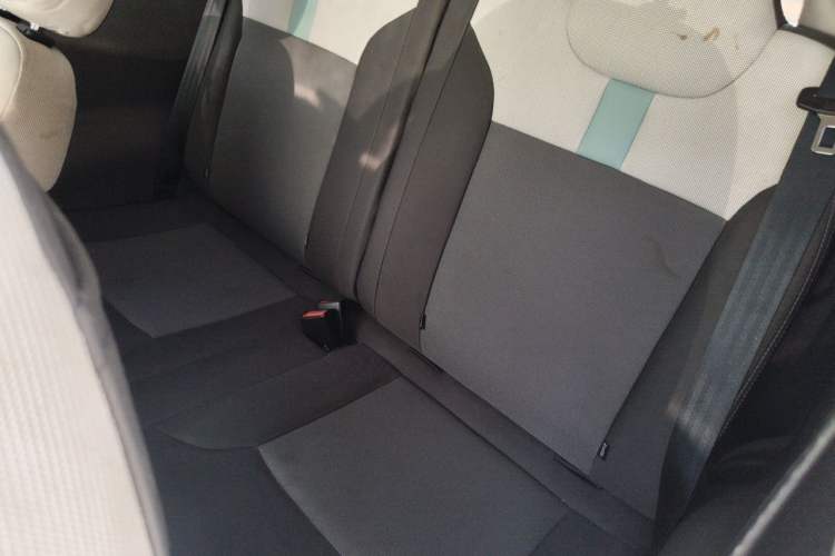 Used CHANGAN NEVO Lumin 2022 155 km – Refreshingly Sweet Edition Left Rear Seat