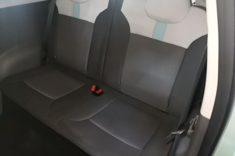 Used CHANGAN NEVO Lumin 2022 155 km – Refreshingly Sweet Edition Left Rear Seat