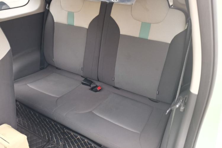 Used CHANGAN NEVO Lumin 2022 155 km – Refreshingly Sweet Edition Left Rear Seat