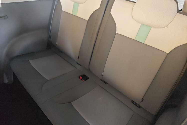 Used CHANGAN NEVO Lumin 2022 210km Sweet Edition Left Rear Seat