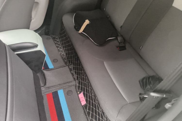 Used CHANGAN NEVO Lumin 2022 155 km – Refreshingly Sweet Edition Left Rear Seat