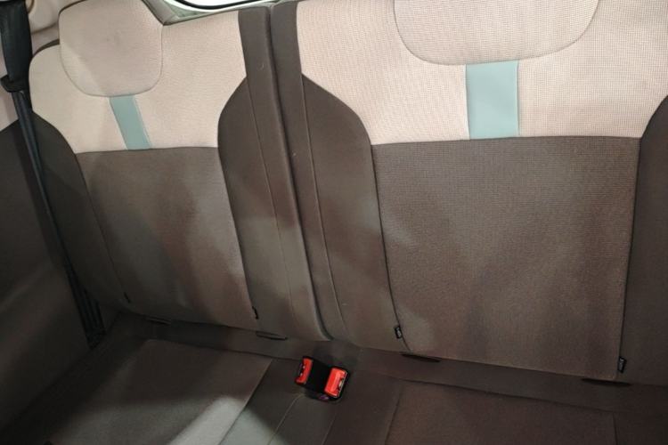 Used CHANGAN NEVO Lumin 2022 155 km – Refreshingly Sweet Edition Left Rear Seat