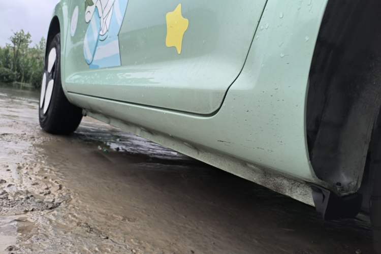Used CHANGAN NEVO Lumin 2022 210km Sweet Edition Left Side Sill