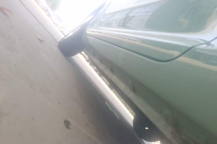 Used CHANGAN NEVO Lumin 2022 155 km – Refreshingly Sweet Edition Left Side Sill
