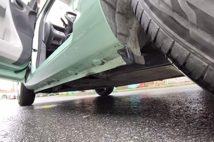 Used CHANGAN NEVO Lumin 2022 210km Sweet Edition Left Side Sill