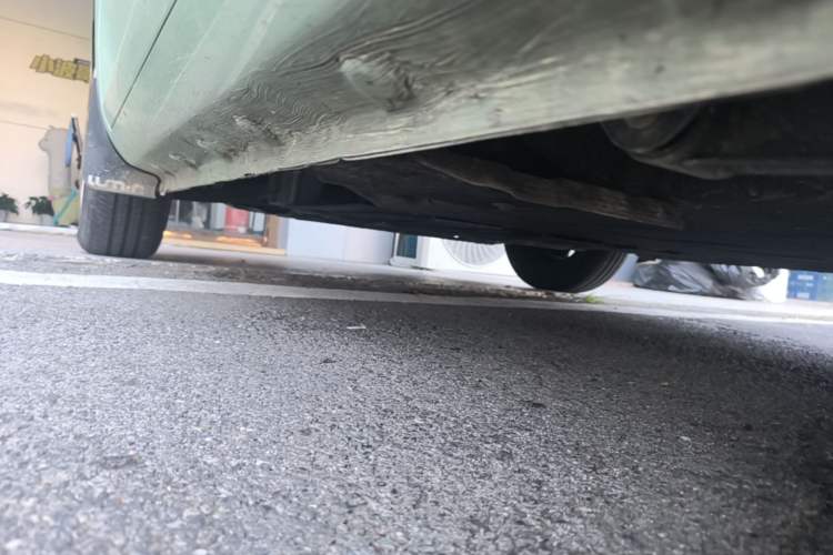 Used CHANGAN NEVO Lumin 2022 155 km – Refreshingly Sweet Edition Left Side Sill