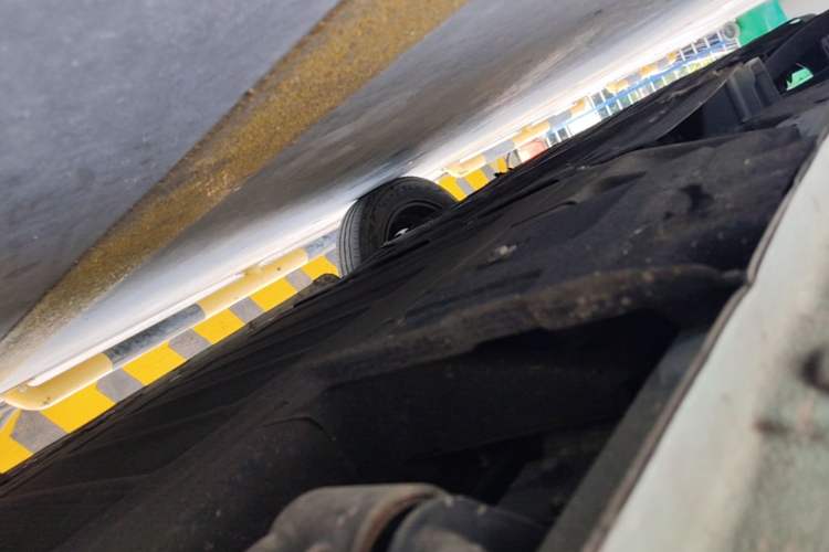 Used CHANGAN NEVO Lumin 2022 210km Sweet Edition Left Side Sill