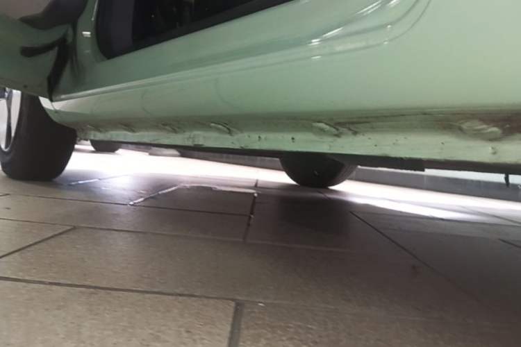 Used CHANGAN NEVO Lumin 2022 155 km – Refreshingly Sweet Edition Left Side Sill