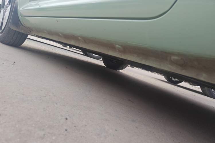 Used CHANGAN NEVO Lumin 2022 155 km – Refreshingly Sweet Edition Left Side Sill