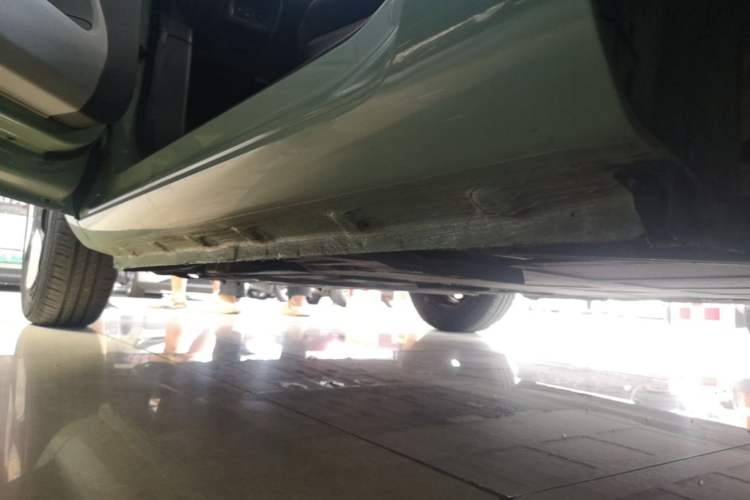 Used CHANGAN NEVO Lumin 2022 155 km – Refreshingly Sweet Edition Left Side Sill