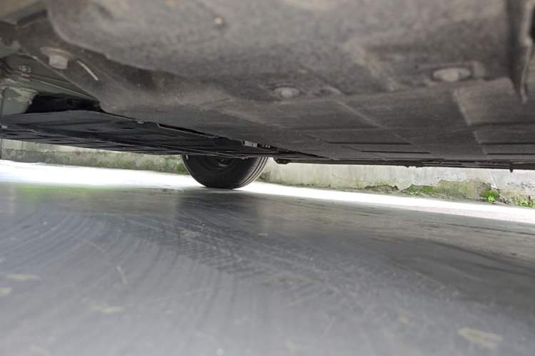 Used CHANGAN NEVO Lumin 2022 155 km – Refreshingly Sweet Edition Left Side Sill