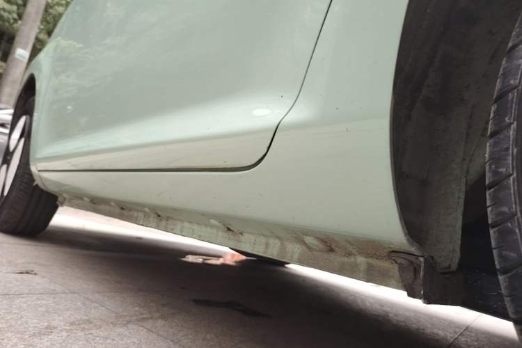 Used CHANGAN NEVO Lumin 2022 210km Sweet Edition Left Side Sill