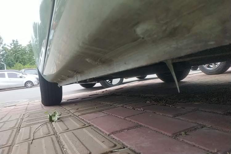 Used CHANGAN NEVO Lumin 2022 155 km – Refreshingly Sweet Edition Left Side Sill