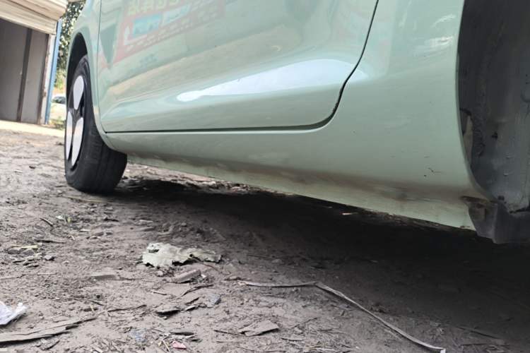 Used CHANGAN NEVO Lumin 2022 155 km – Refreshingly Sweet Edition Left Side Sill