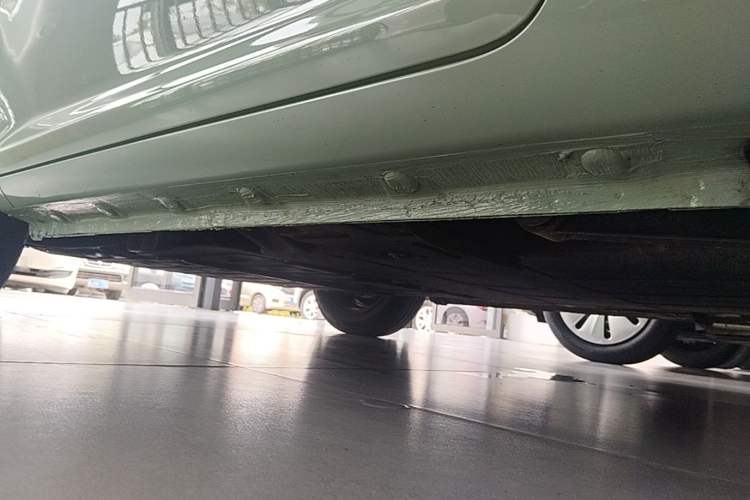 Used CHANGAN NEVO Lumin 2022 155 km – Refreshingly Sweet Edition Left Side Sill