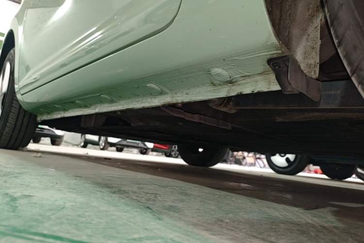 Used CHANGAN NEVO Lumin 2022 155 km – Refreshingly Sweet Edition Left Side Sill