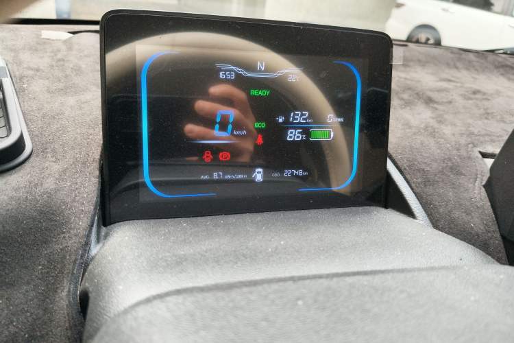Used CHANGAN NEVO Lumin 2022 155 km – Refreshingly Sweet Edition Odometer Close Up