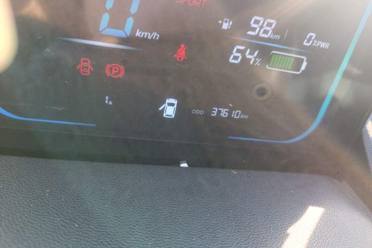 Used CHANGAN NEVO Lumin 2022 155 km – Refreshingly Sweet Edition Odometer Close Up