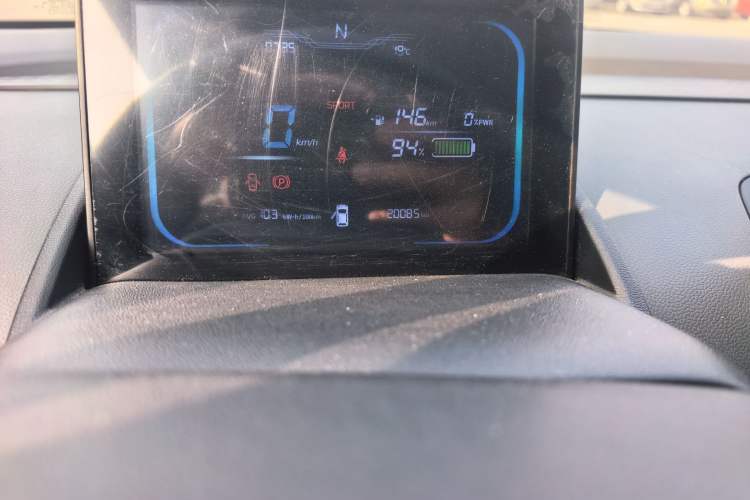 Used CHANGAN NEVO Lumin 2022 155 km – Refreshingly Sweet Edition Odometer Close Up