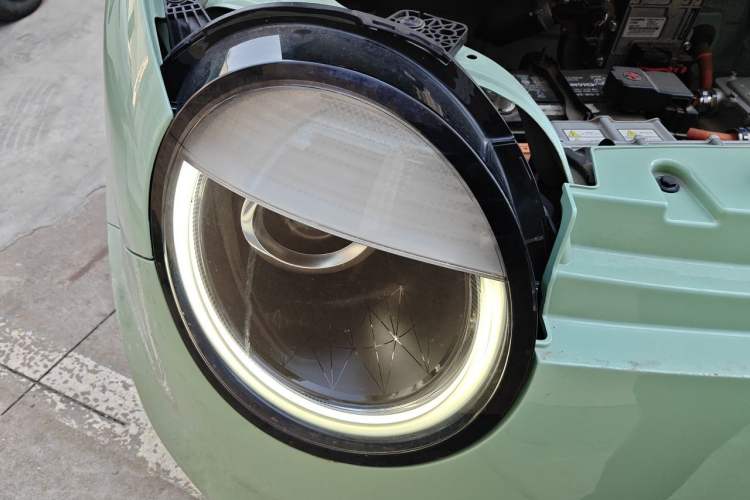 Used CHANGAN NEVO Lumin 2022 210km Sweet Edition Right Front Headlight