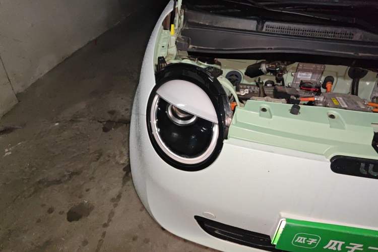Used CHANGAN NEVO Lumin 2022 155 km – Refreshingly Sweet Edition Right Front Headlight
