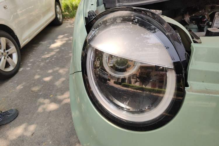 Used CHANGAN NEVO Lumin 2022 155 km – Refreshingly Sweet Edition Right Front Headlight