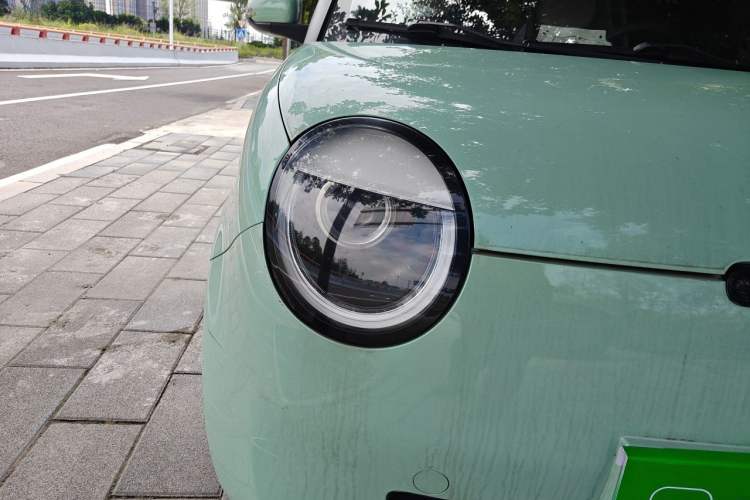 Used CHANGAN NEVO Lumin 2022 210km Sweet Edition Right Front Headlight