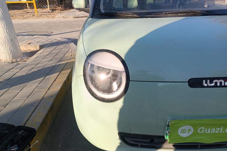 Used CHANGAN NEVO Lumin 2022 155 km – Refreshingly Sweet Edition Right Front Headlight