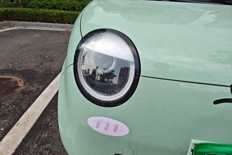 Used CHANGAN NEVO Lumin 2022 155 km – Refreshingly Sweet Edition Right Front Headlight