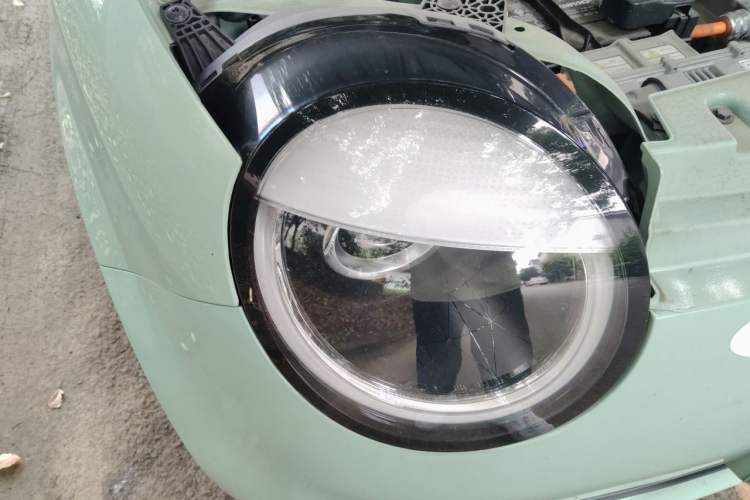 Used CHANGAN NEVO Lumin 2022 155 km – Refreshingly Sweet Edition Right Front Headlight