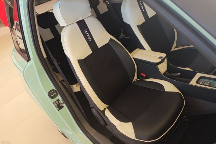 Used CHANGAN NEVO Lumin 2022 155 km – Refreshingly Sweet Edition Right Front Seat