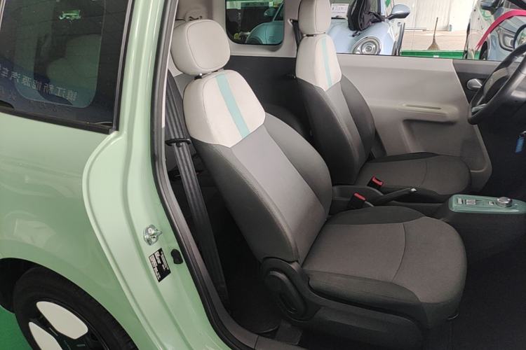 Used CHANGAN NEVO Lumin 2022 155 km – Refreshingly Sweet Edition Right Front Seat