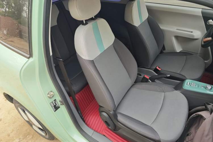 Used CHANGAN NEVO Lumin 2022 155 km – Refreshingly Sweet Edition Right Front Seat