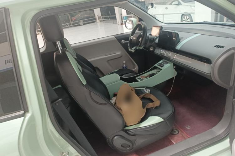 Used CHANGAN NEVO Lumin 2022 155 km – Refreshingly Sweet Edition Right Front Seat