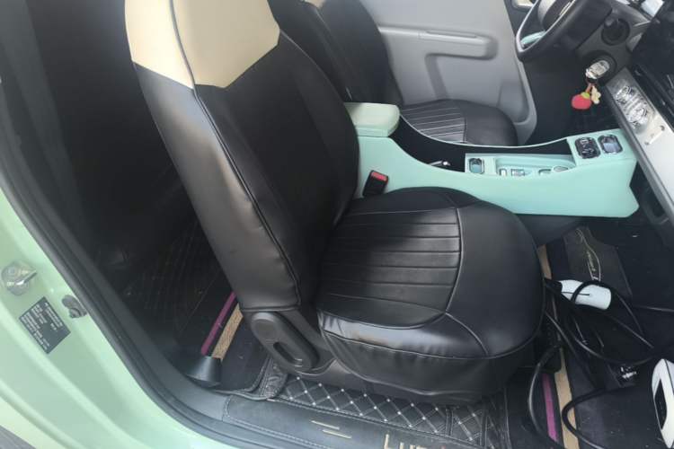 Used CHANGAN NEVO Lumin 2022 155 km – Refreshingly Sweet Edition Right Front Seat
