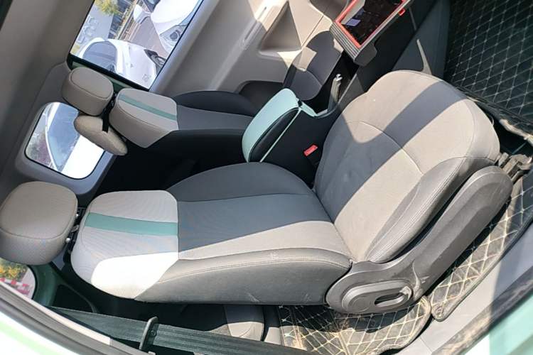 Used CHANGAN NEVO Lumin 2022 210km Sweet Edition Right Front Seat