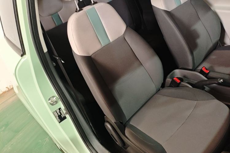 Used CHANGAN NEVO Lumin 2022 155 km – Refreshingly Sweet Edition Right Front Seat