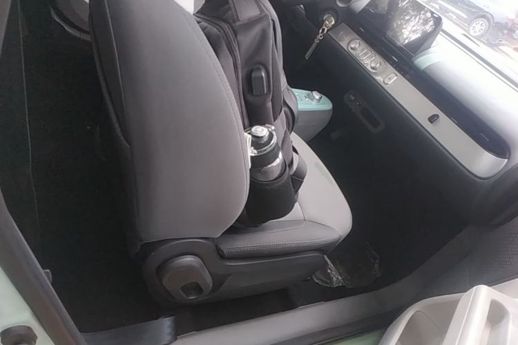 Used CHANGAN NEVO Lumin 2022 155 km – Refreshingly Sweet Edition Right Front Seat