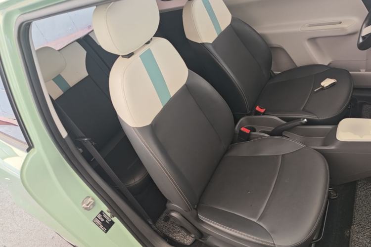 Used CHANGAN NEVO Lumin 2022 155 km – Refreshingly Sweet Edition Right Front Seat