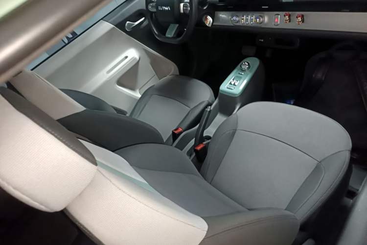 Used CHANGAN NEVO Lumin 2022 210km Sweet Edition Right Front Seat
