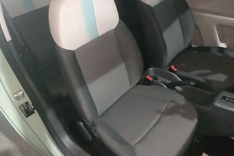 Used CHANGAN NEVO Lumin 2022 155 km – Refreshingly Sweet Edition Right Front Seat