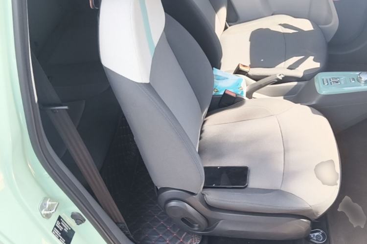 Used CHANGAN NEVO Lumin 2022 155 km – Refreshingly Sweet Edition Right Front Seat
