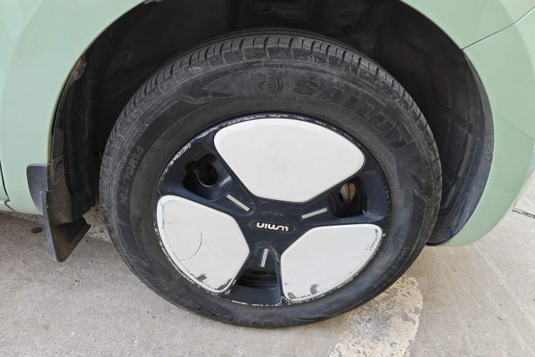 Used CHANGAN NEVO Lumin 2022 210km Sweet Edition Right Front Wheel Hub