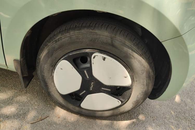 Used CHANGAN NEVO Lumin 2022 155 km – Refreshingly Sweet Edition Right Front Wheel Hub